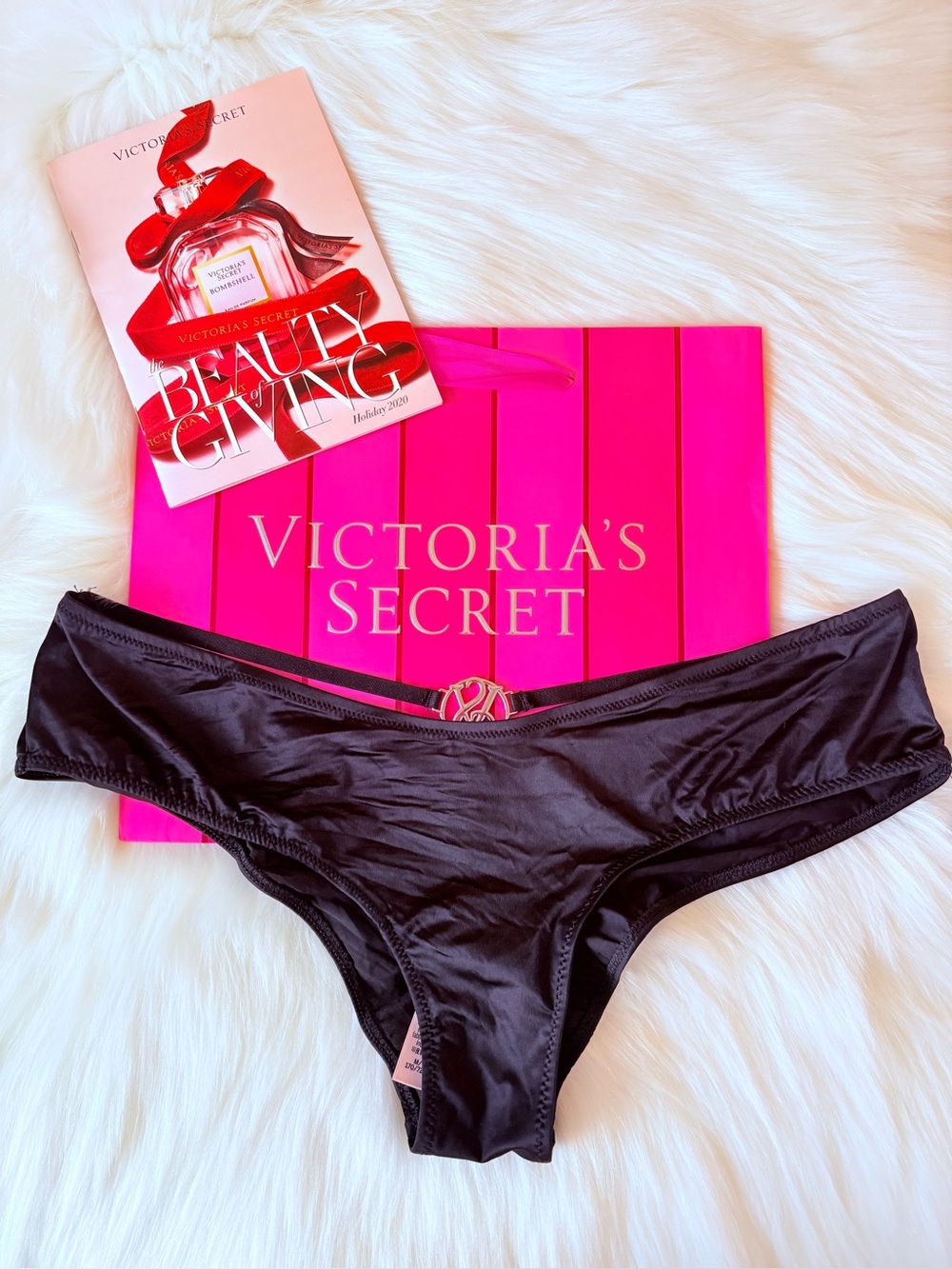 🩷🩷Victoria’s Secret very sexy cheeky panty (M)🩷🩷